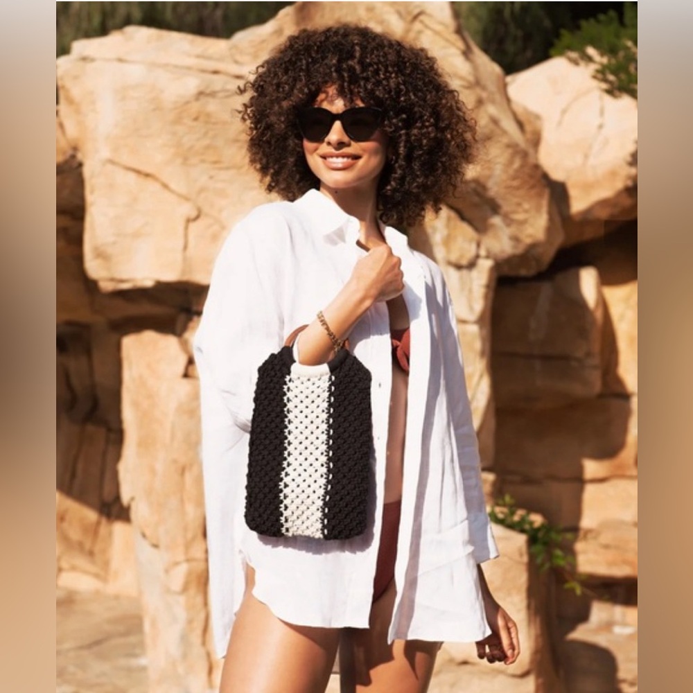 Curateur X laude the label NWT